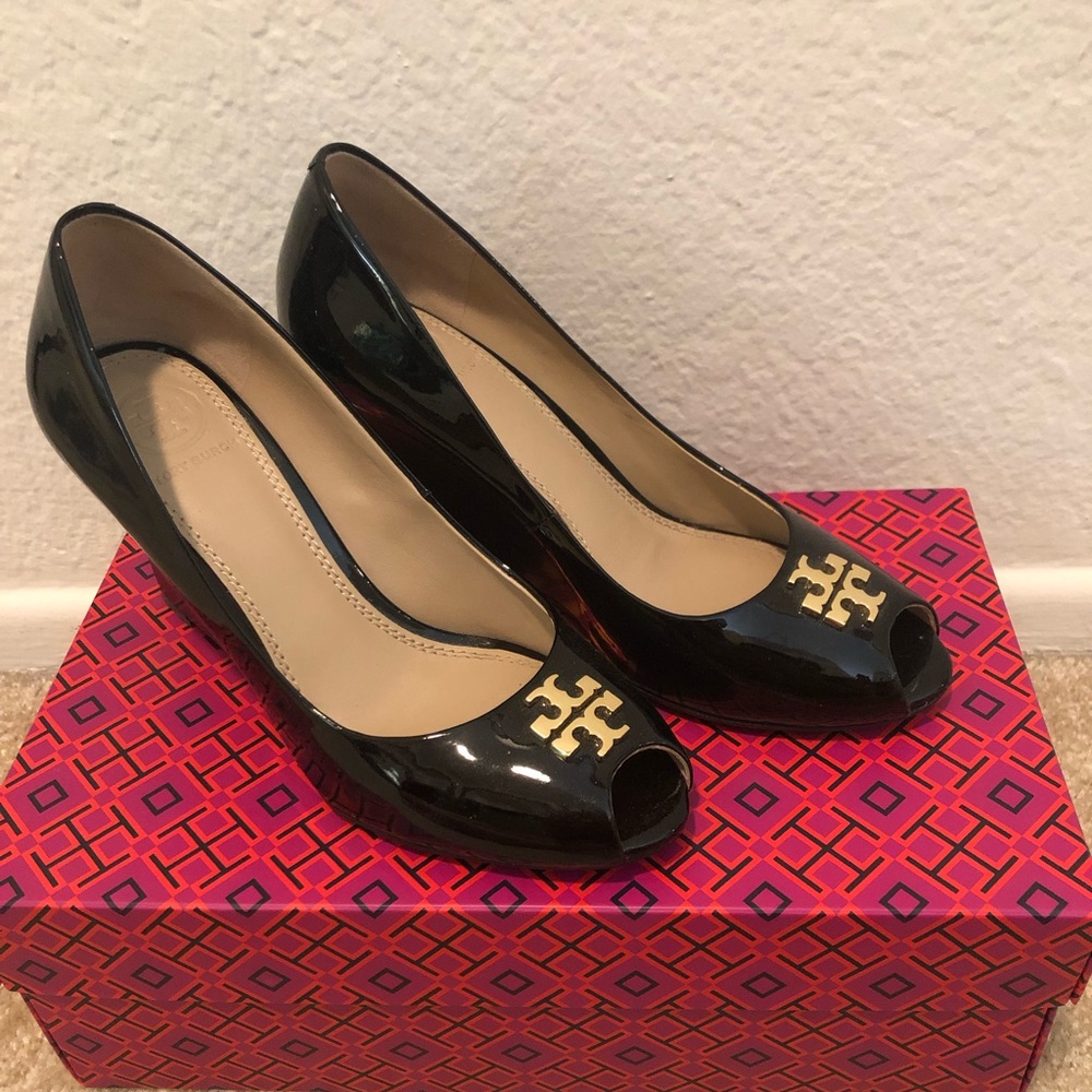 Jade 88mm peep Toe wedge - Tory Burch